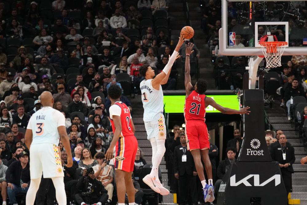 但更让人惊 但更让人惊