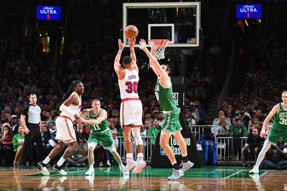 因家人遭球 因家人遭球