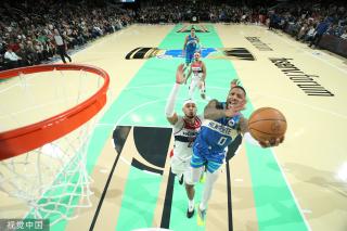 球争夺是比 球争夺是比