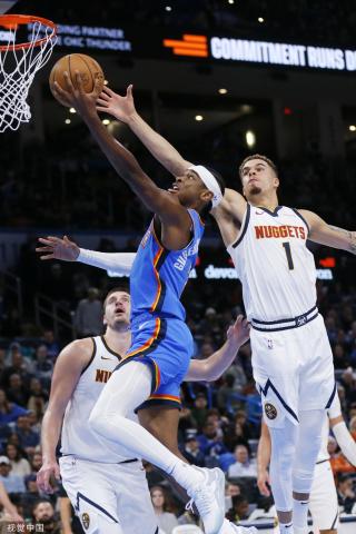 的引领下继 的引领下继